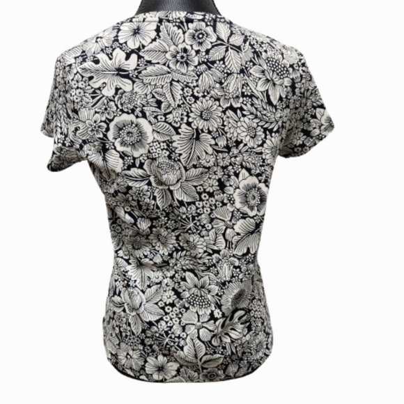 Croft and Barrow Classic Tee Floral and Leaves Pattern Short-sleeved T-shirt (M) - Picture 3 of 7